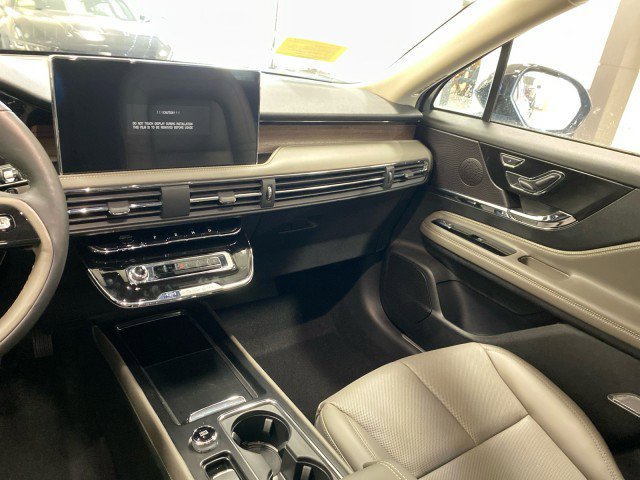 New 2025 Lincoln Corsair Reserve w/ Jet Appearance Package image 12