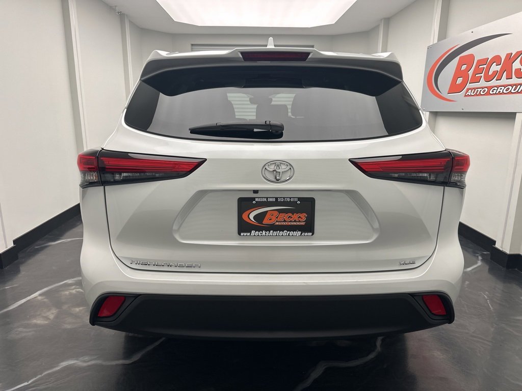 Used 2023 Toyota Highlander XLE image 28