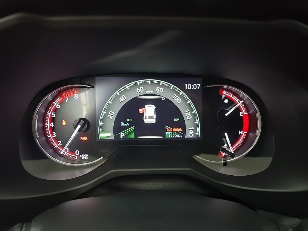 Used 2023 Toyota RAV4 XLE image 23