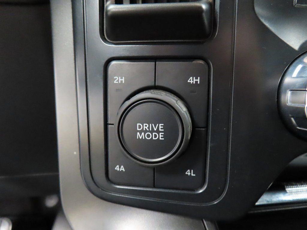 Used 2025 Ford F150 Lariat AWD/4WD image 60