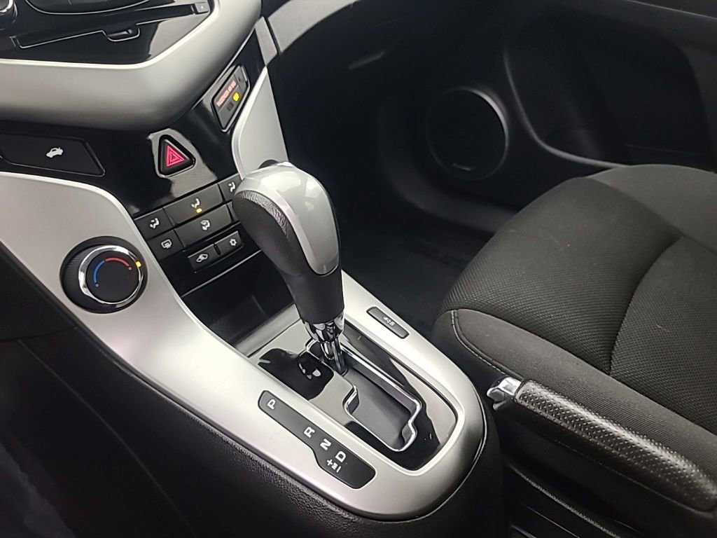 Used 2015 Chevrolet Cruze LT w/ Sun And Sound Package FWD image 32