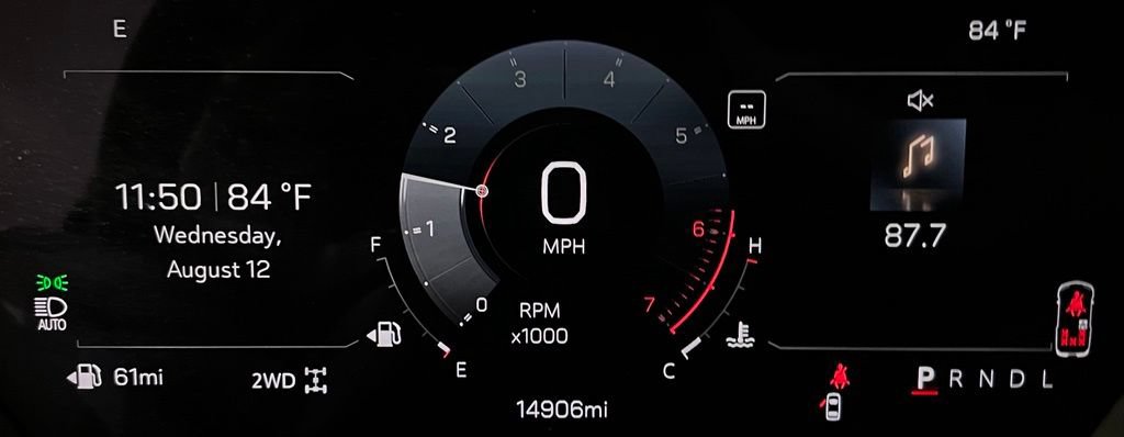 Used 2025 GMC Yukon Elevation AWD/4WD image 28