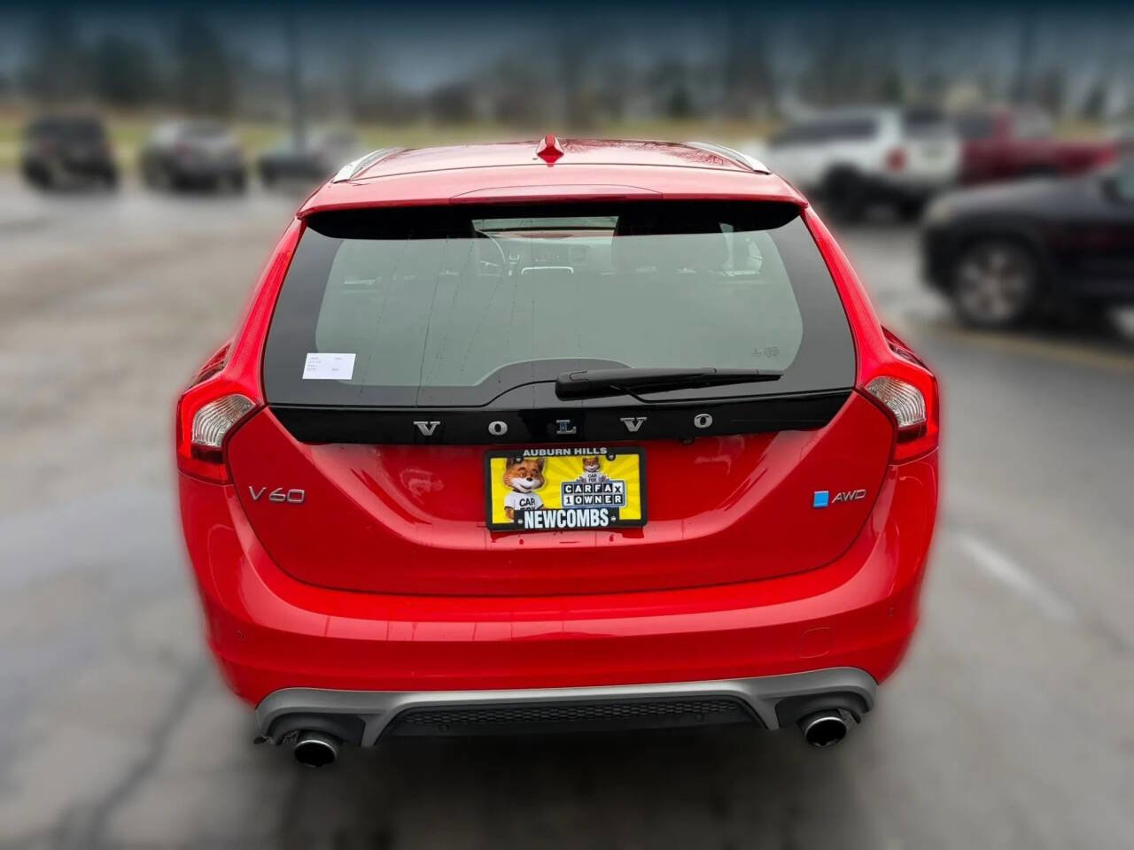 Used 2016 Volvo V60 T6 R-Design Platinum w/ Climate Package image 6