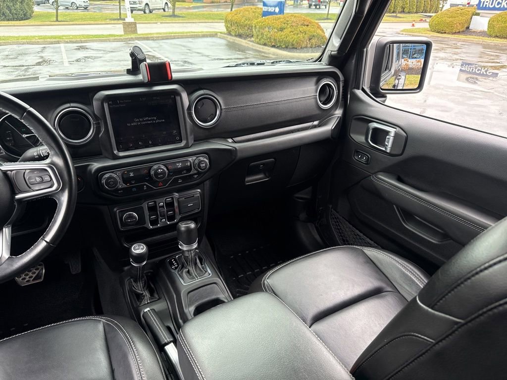 Used 2022 Jeep Wrangler Unlimited Sahara 4xe image 8