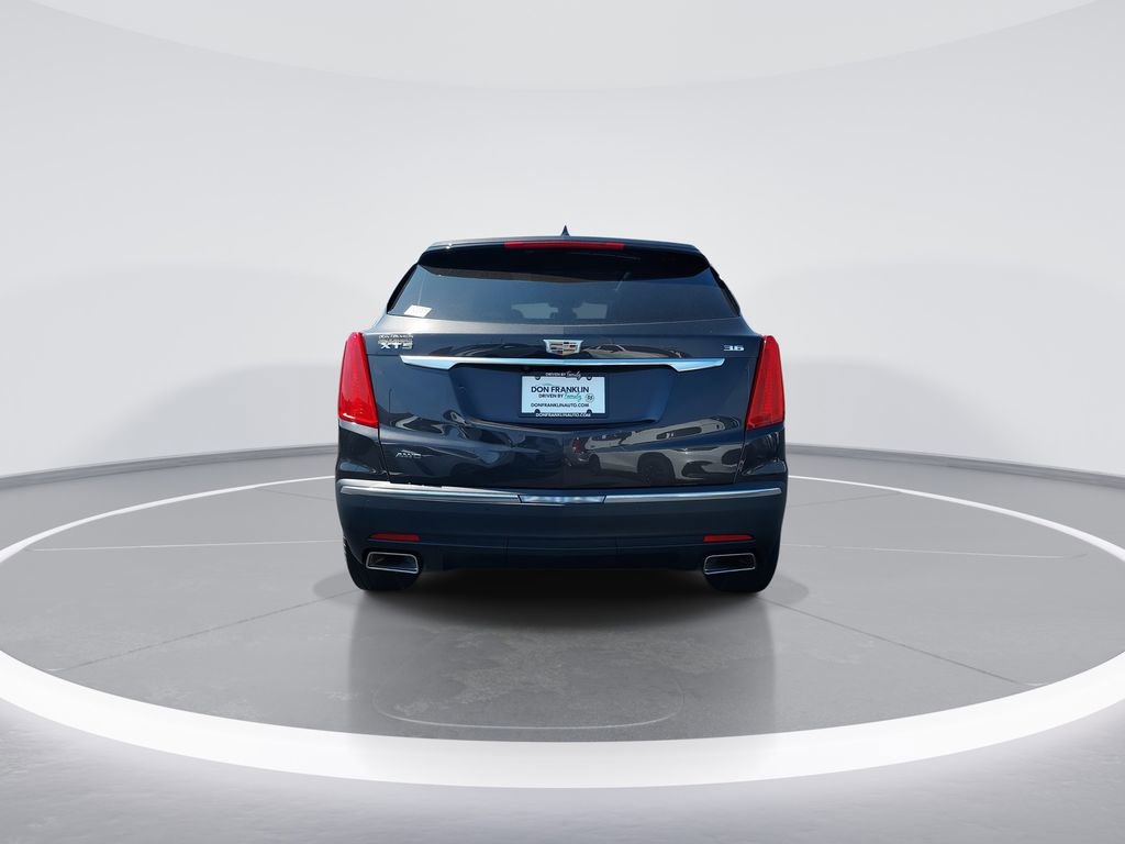 Used 2017 Cadillac XT5 Luxury w/ Driver Awareness Package image 7