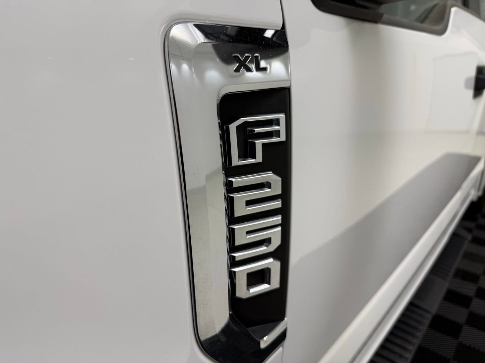 Used 2020 Ford F250 XL w/ Power Equipment Group image 10