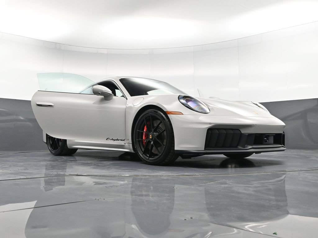 New 2026 Porsche 911 Carrera GTS RWD image 36