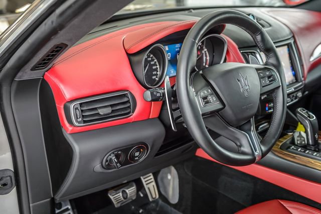 Used 2019 Maserati Levante GranLusso image 27