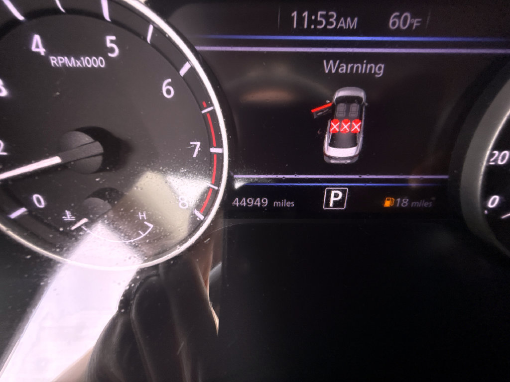 Used 2025 Nissan Sentra SV FWD image 20