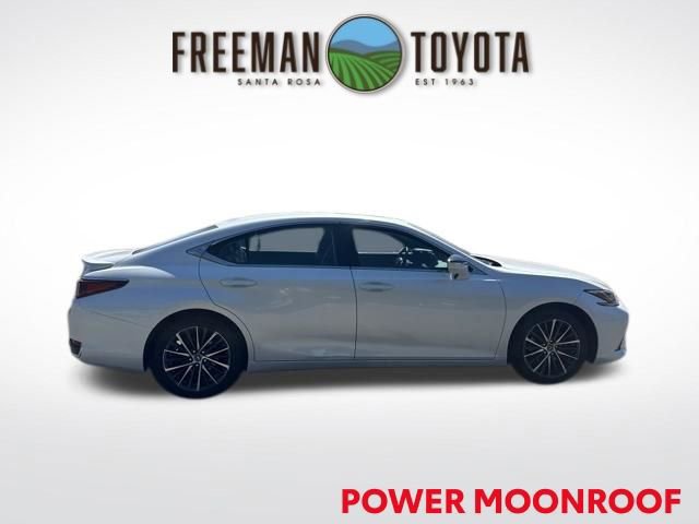 Used 2024 Lexus ES 300h w/ Premium Package FWD image 3