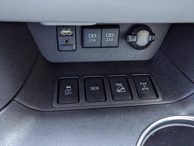 Used 2017 Toyota Highlander Plus w/ Protection Package #3 AWD/4WD image 16