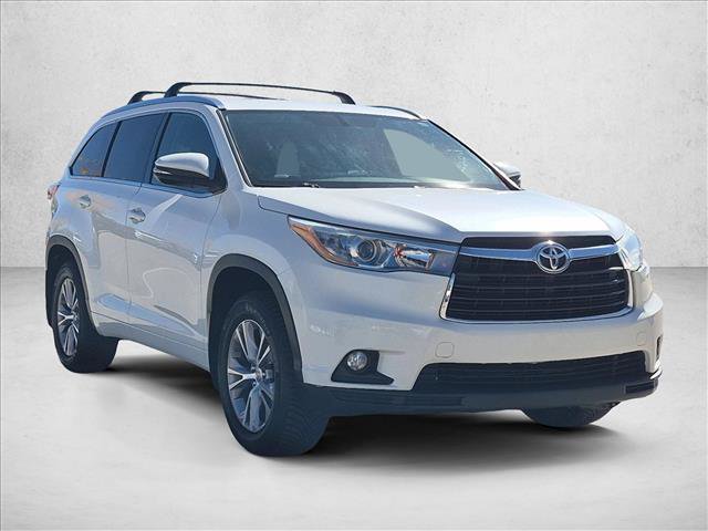 Used 2015 Toyota Highlander XLE AWD/4WD image 3