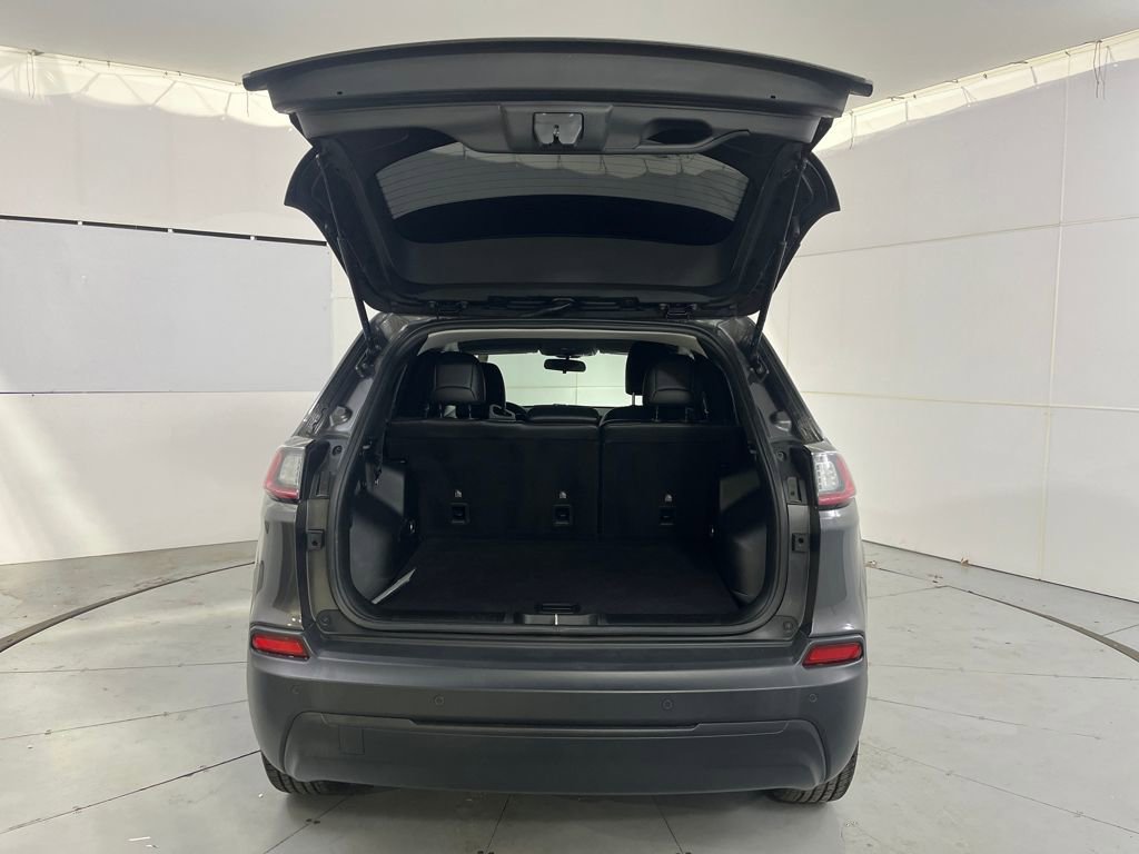 Used 2019 Jeep Cherokee Latitude Plus image 13