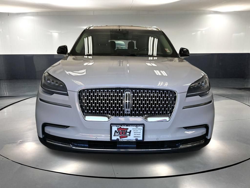 Used 2023 Lincoln Aviator Reserve AWD/4WD image 11