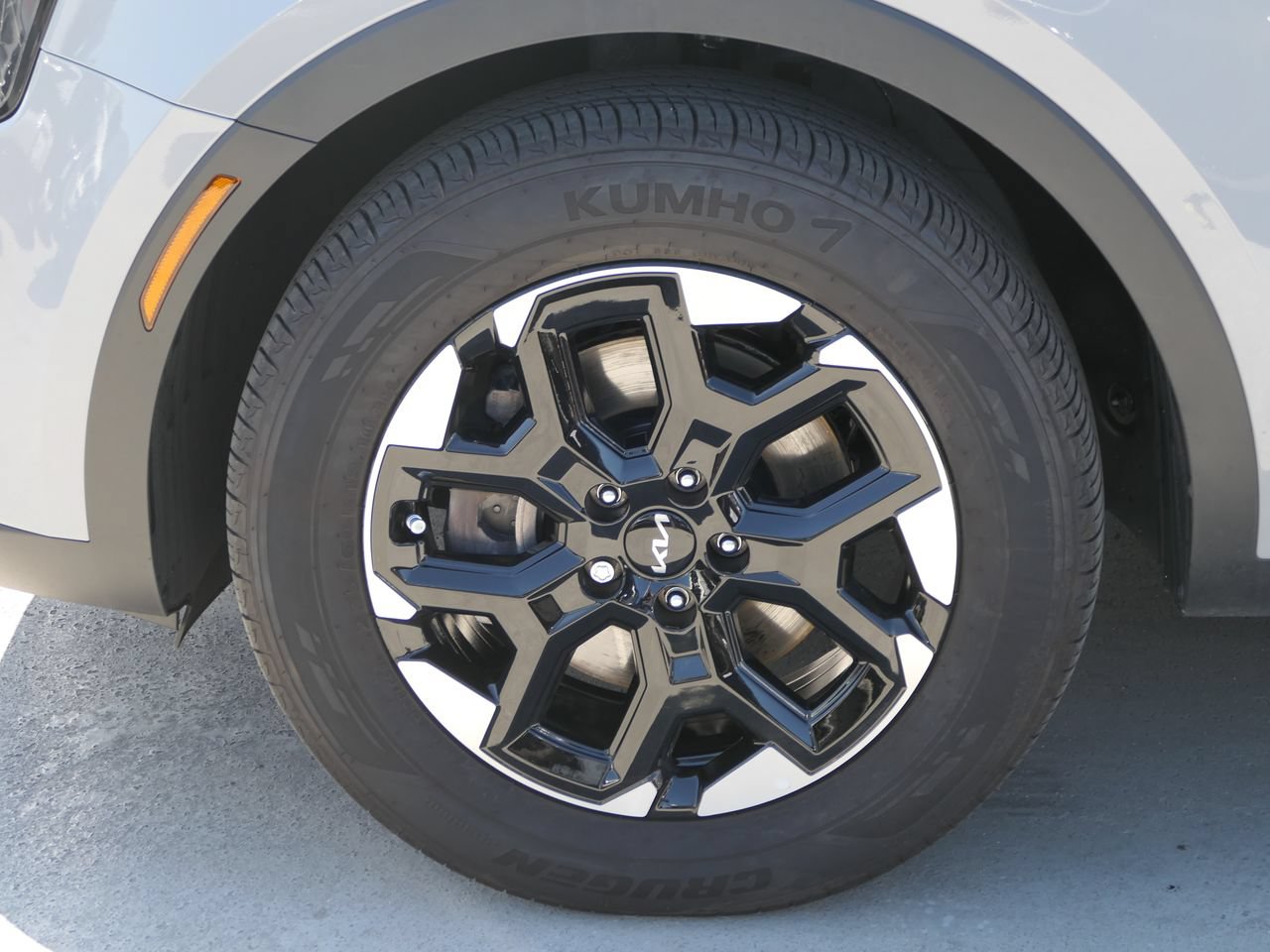 Certified 2026 Kia Sorento S FWD image 9