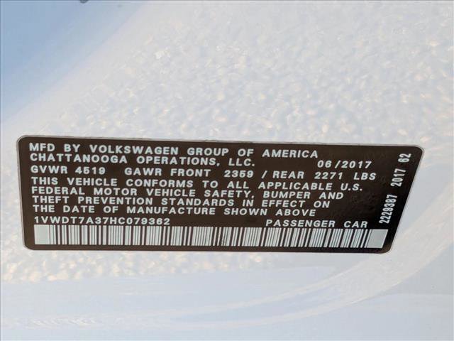 Used 2017 Volkswagen Passat 1.8T R-Line w/ R-Line Lighting Package image 22