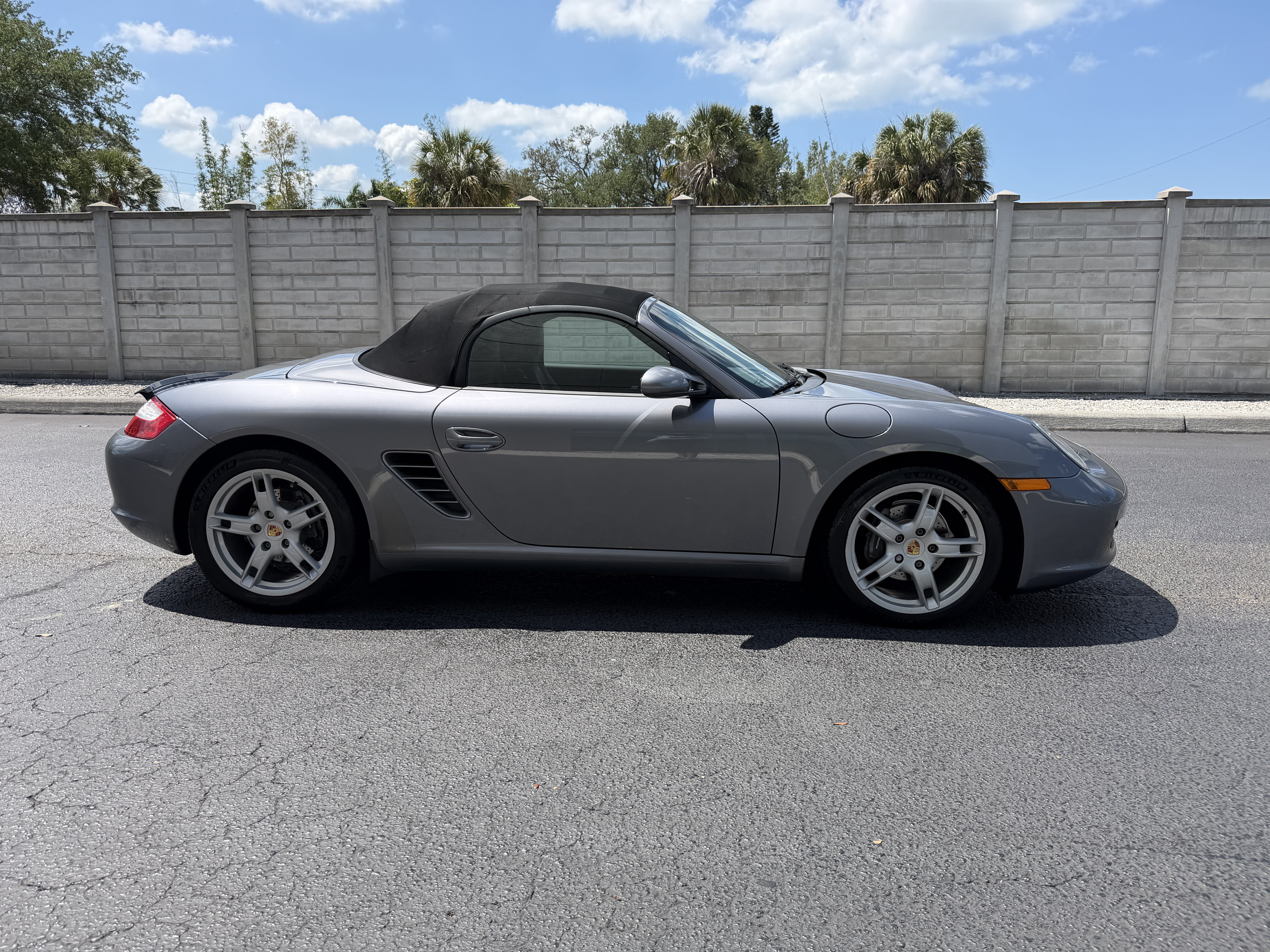 Used 2005 Porsche Boxster RWD image 7