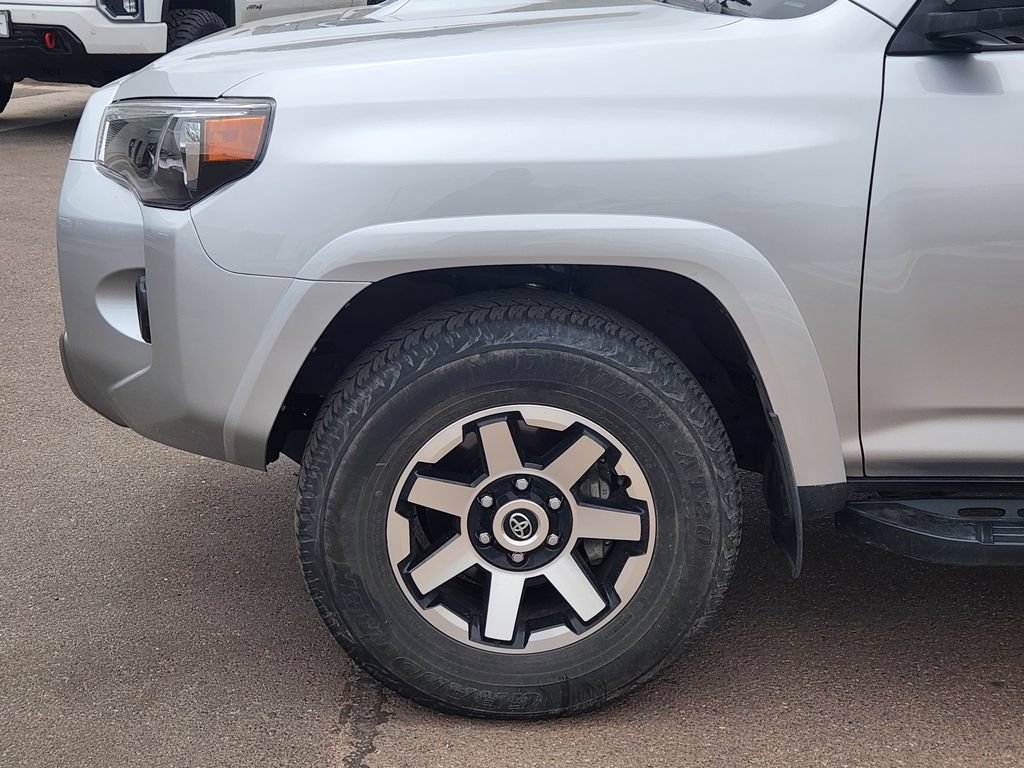 Used 2023 Toyota 4Runner TRD Off-Road Premium w/ Moonroof Package AWD/4WD image 9
