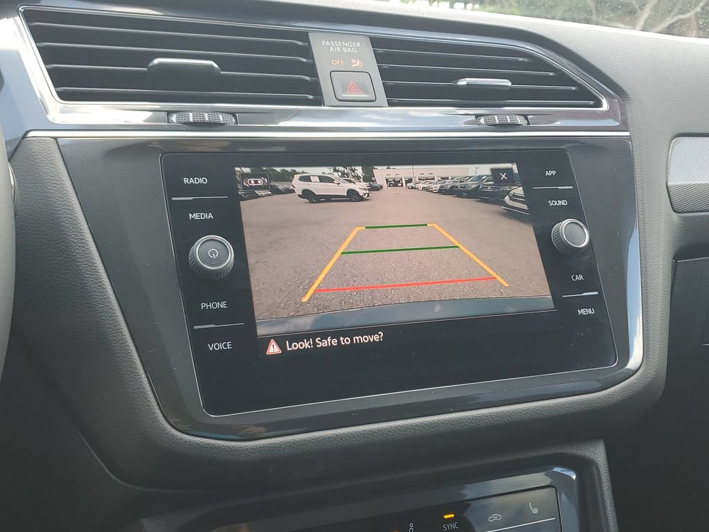 Certified 2023 Volkswagen Tiguan SE w/ Panoramic Sunroof Package FWD image 26