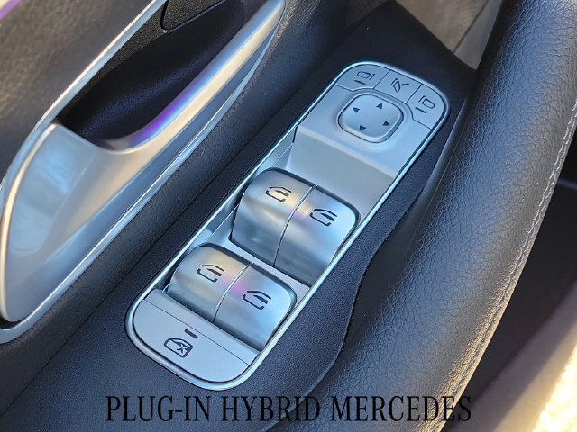 Used 2025 Mercedes-Benz GLE 450e 4MATIC image 22
