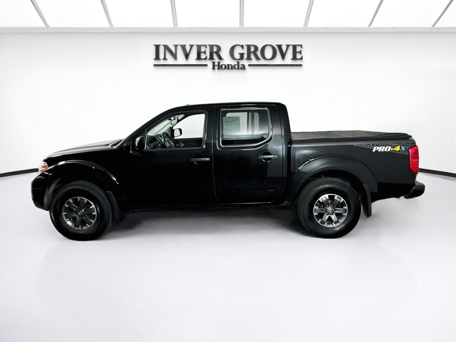 Used 2018 Nissan Frontier PRO-4X AWD/4WD image 8