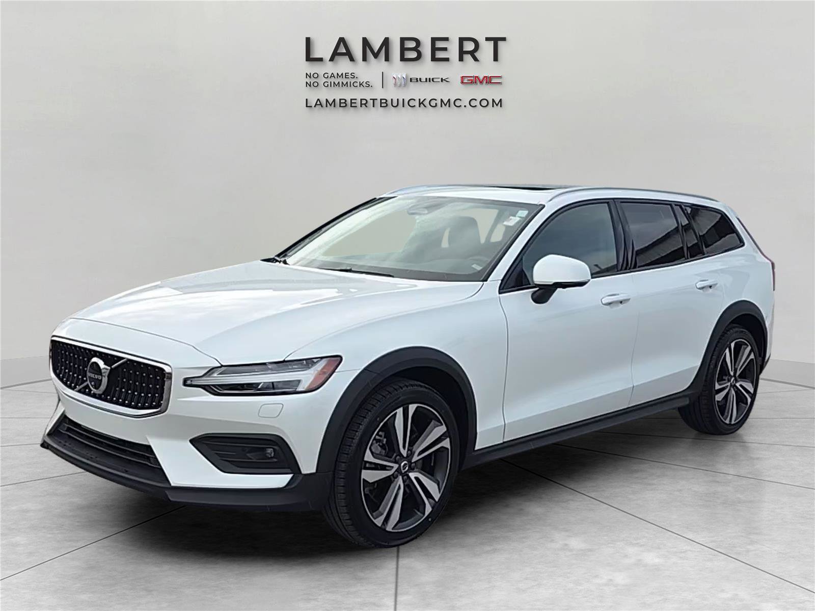 Used 2025 Volvo V60 B5 Cross Country Plus AWD/4WD image 1