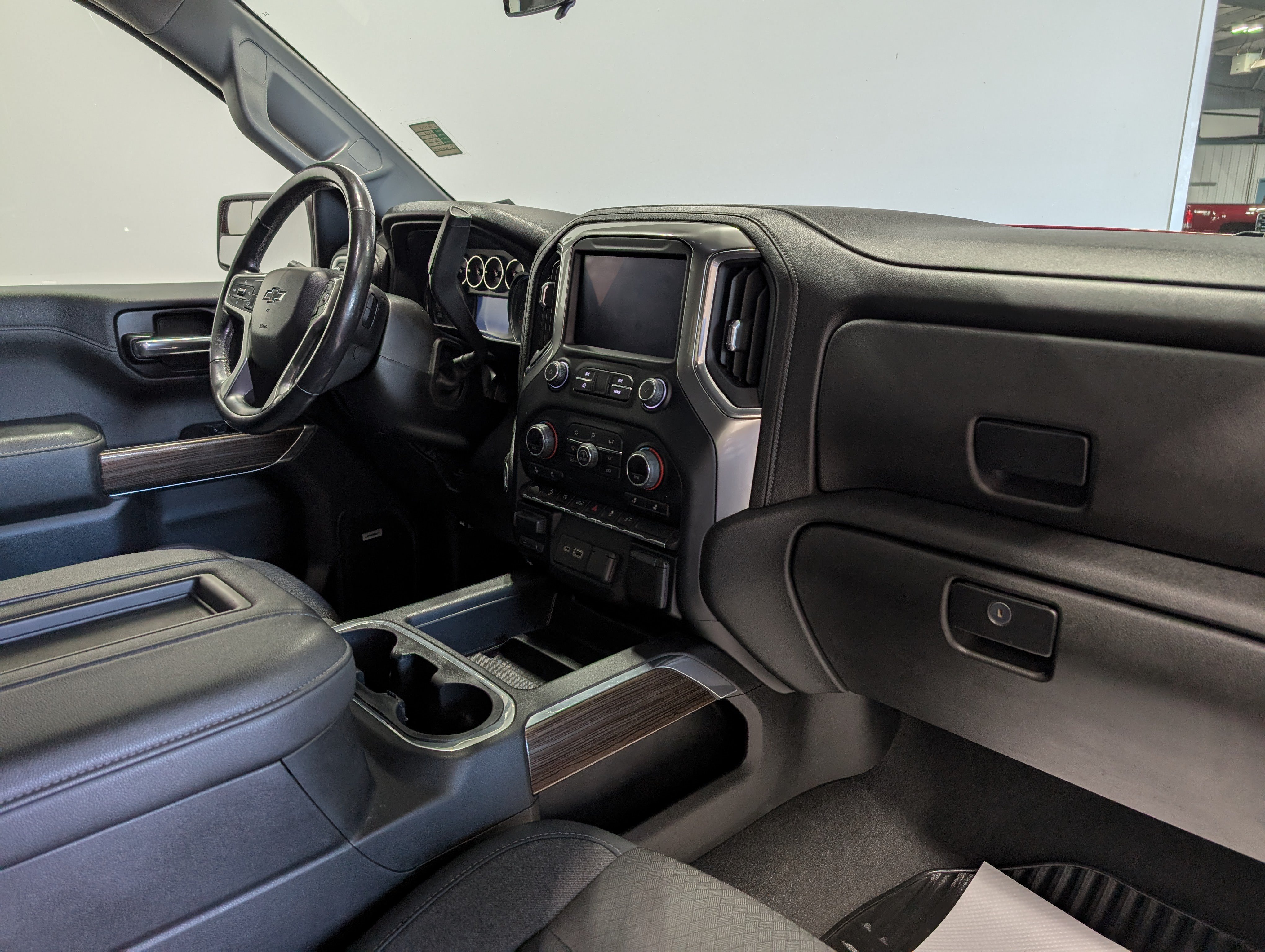 Used 2019 Chevrolet Silverado 1500 RST w/ True North Edition AWD/4WD image 22