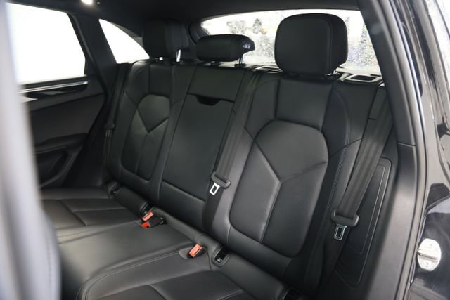 Used 2021 Porsche Macan S AWD/4WD image 39