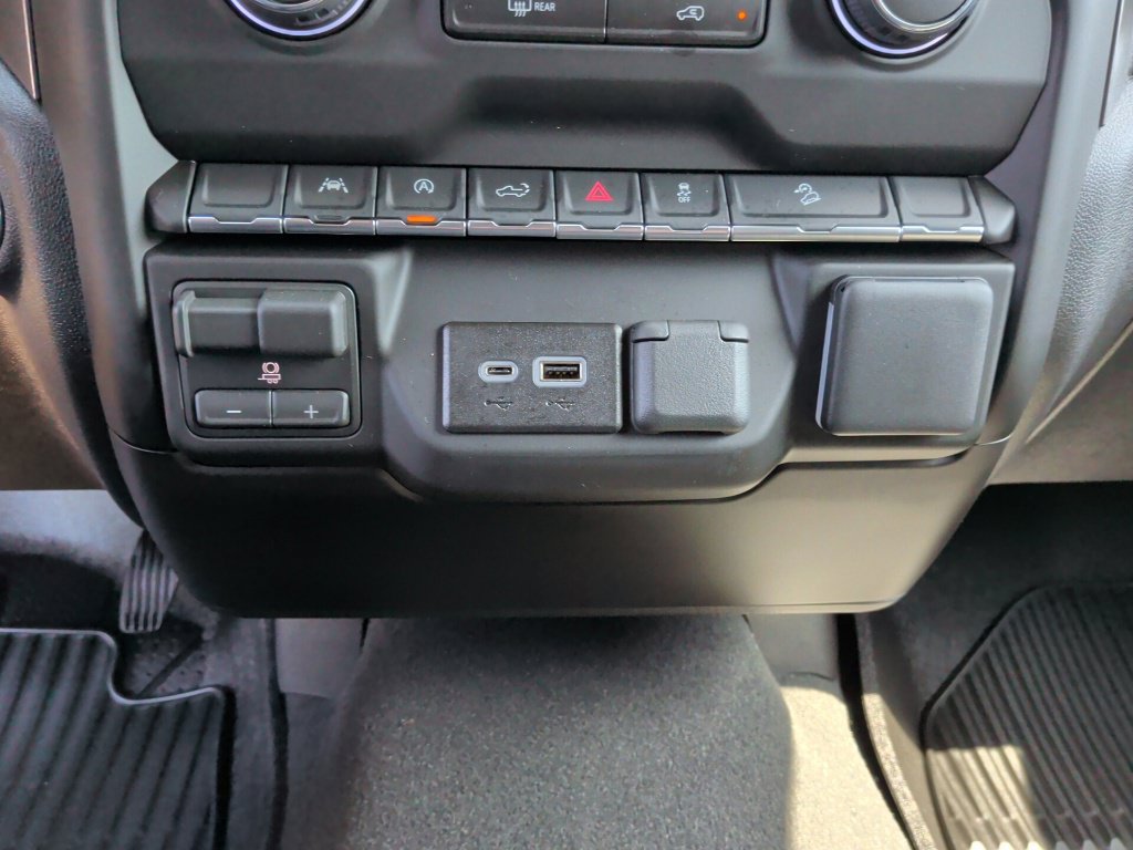 New 2026 Chevrolet Silverado 1500 Custom Trail Boss w/ LPO, Dark Essentials Package AWD/4WD image 24