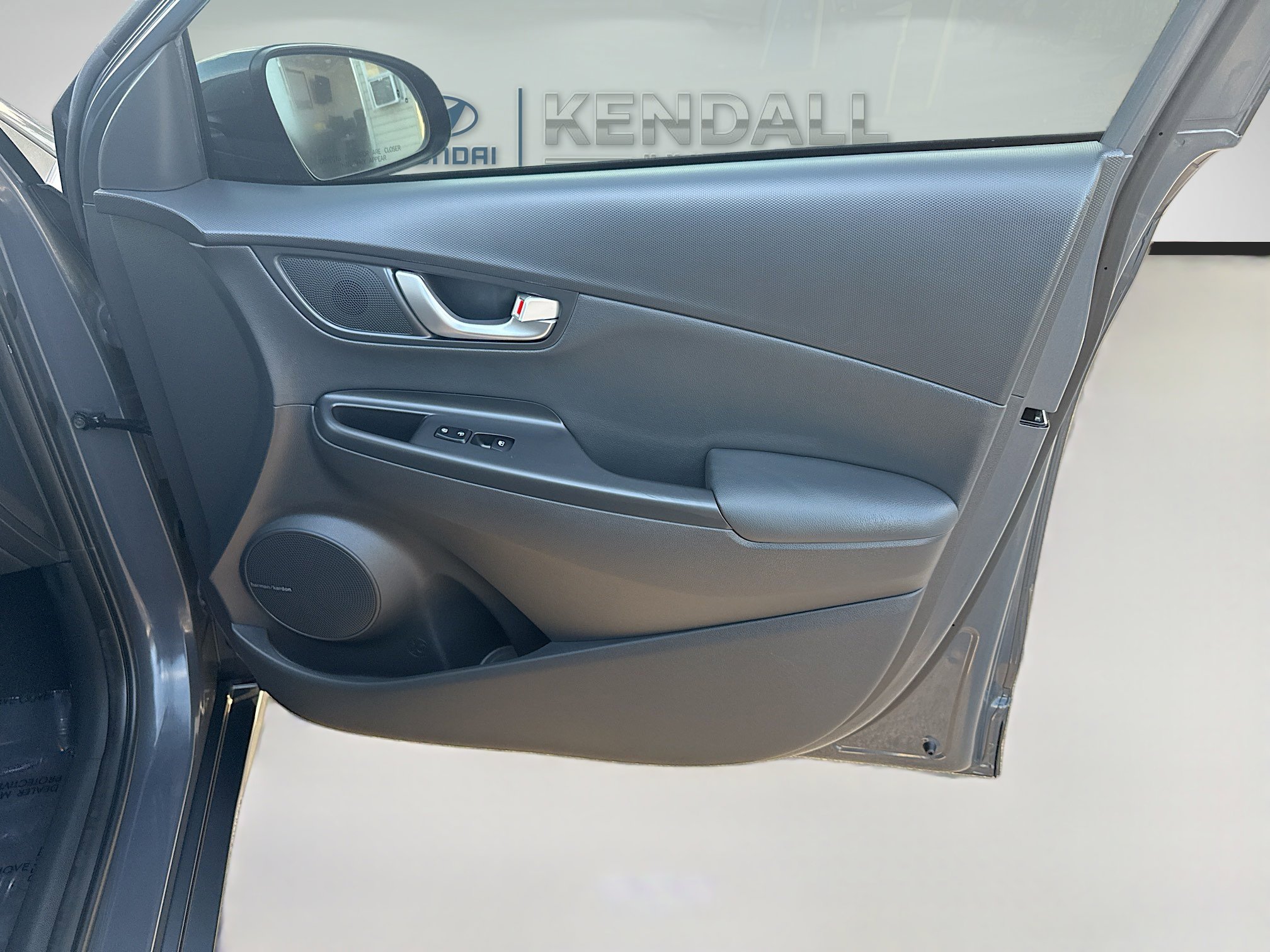Used 2023 Hyundai Kona Limited w/ Cargo Package AWD/4WD image 30