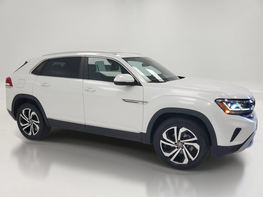 Used 2023 Volkswagen Atlas Cross Sport SEL AWD/4WD image 2
