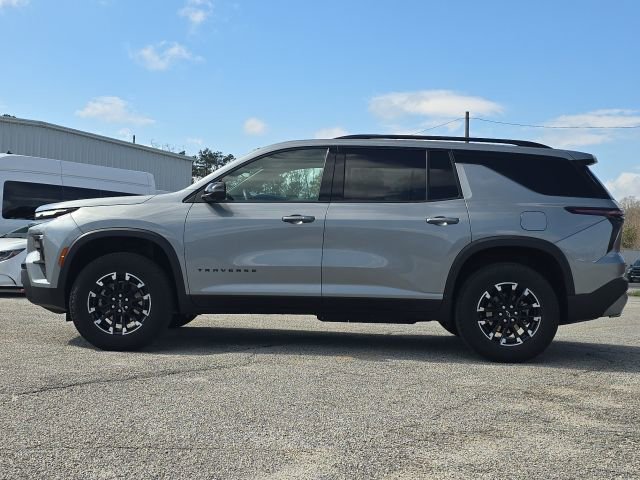 Used 2024 Chevrolet Traverse Z71 image 2