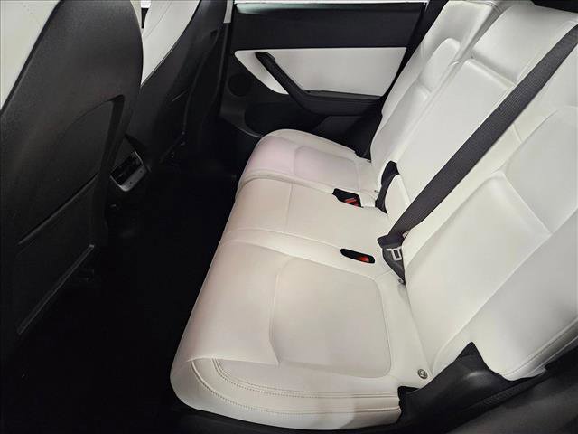 Used 2021 Tesla Model Y Long Range image 18