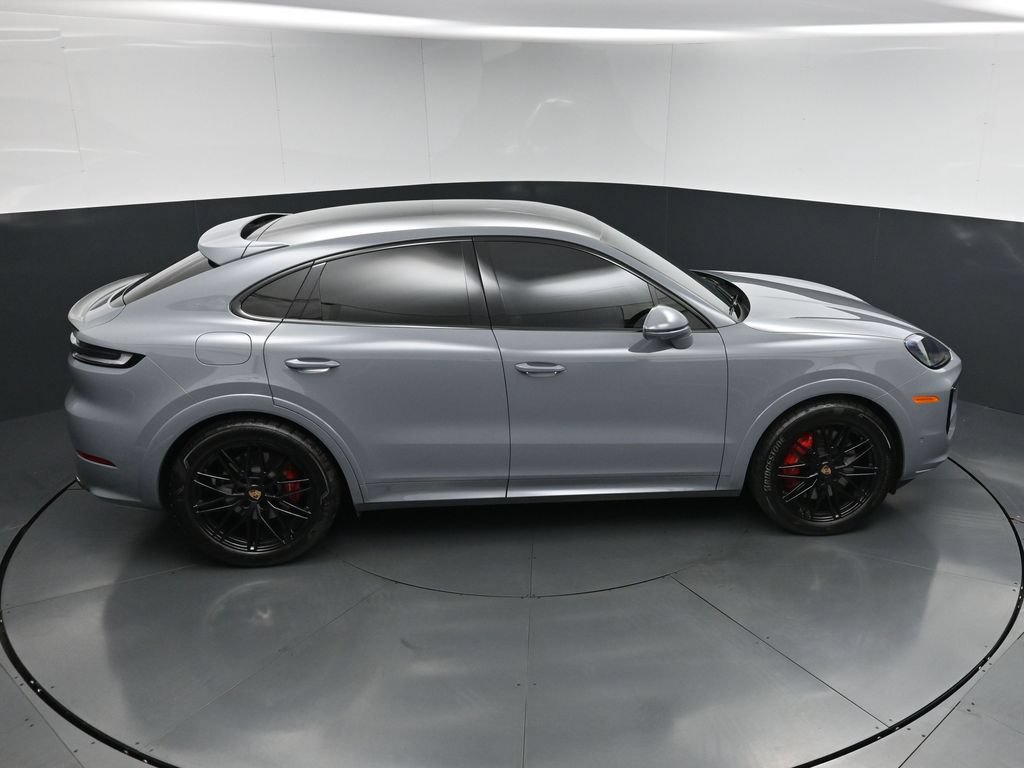 Certified 2025 Porsche Cayenne GTS AWD/4WD image 21