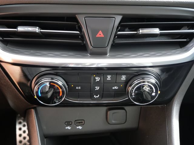 Used 2024 Buick Encore GX Sport Touring w/ Advanced Technology Package AWD/4WD image 20