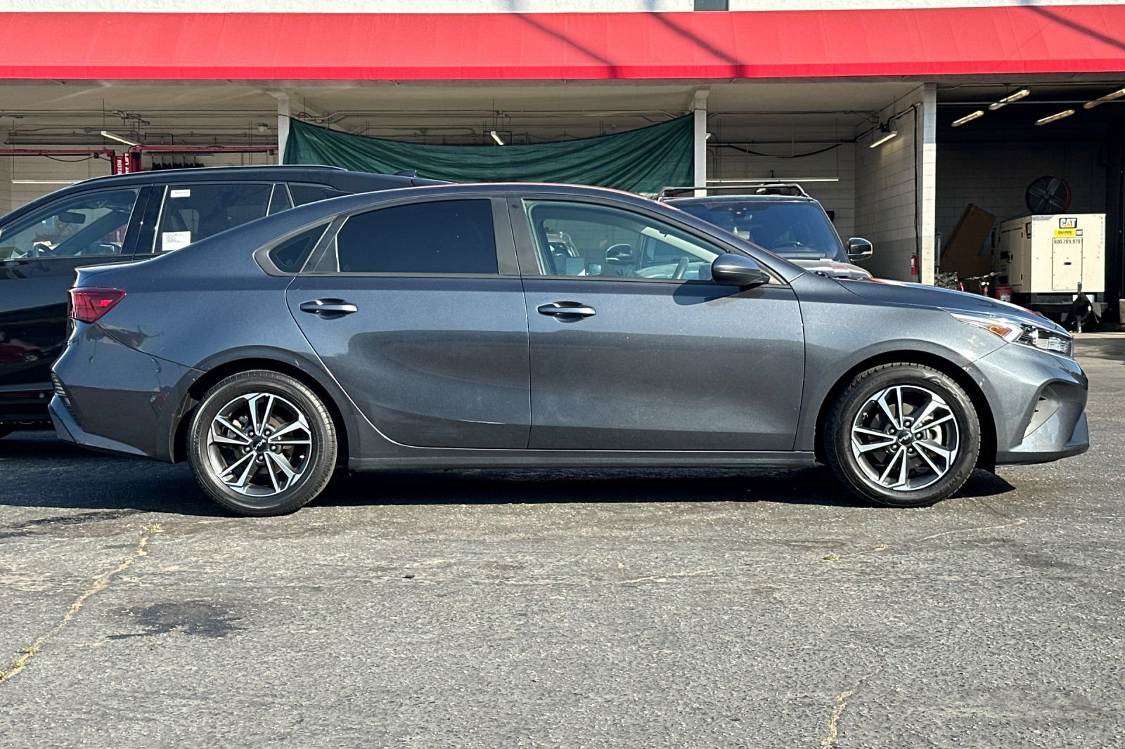 Used 2023 Kia Forte LXS FWD image 3