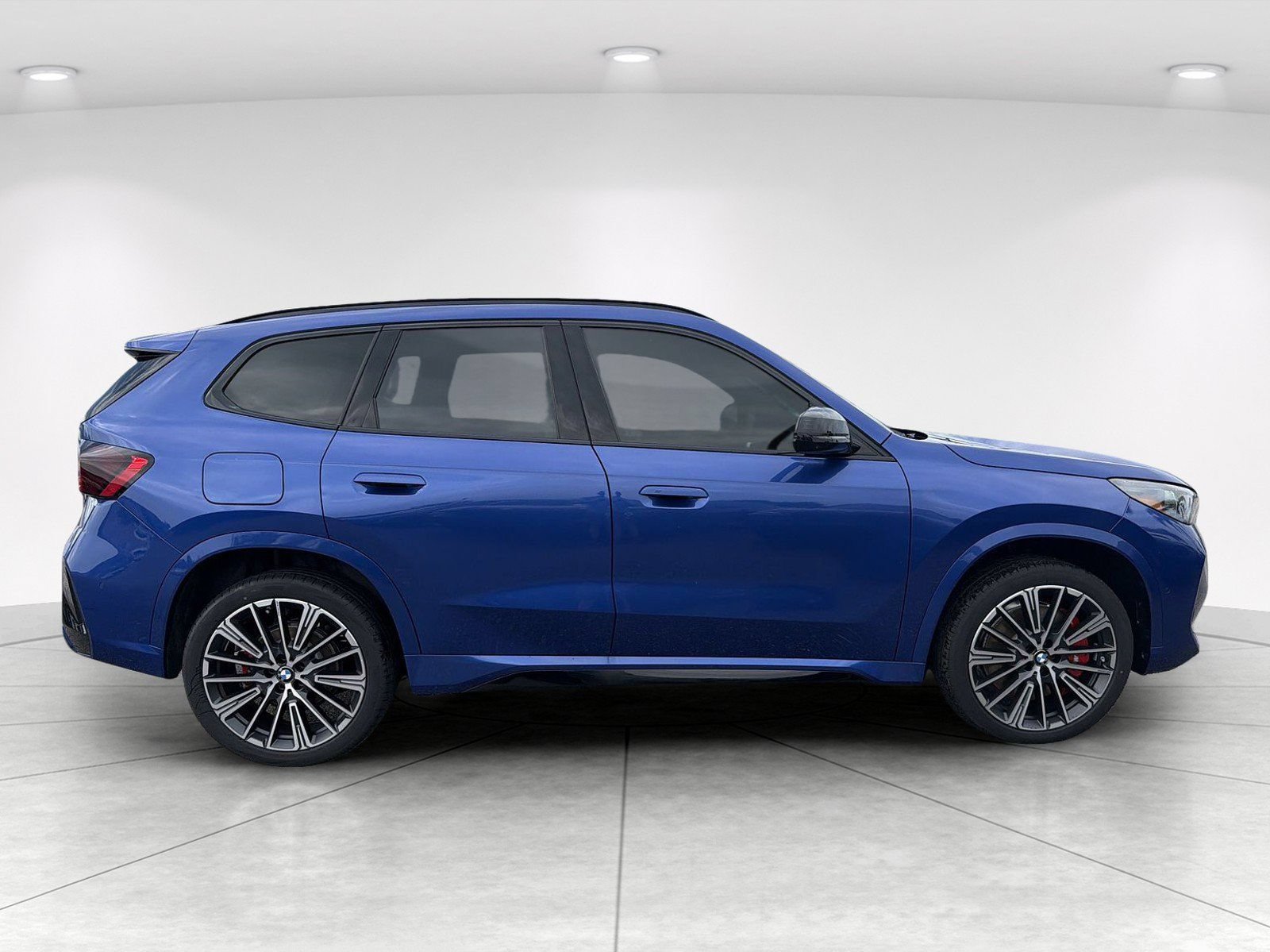 New 2026 BMW X1 xDrive28i w/ Technology Package AWD/4WD image 3
