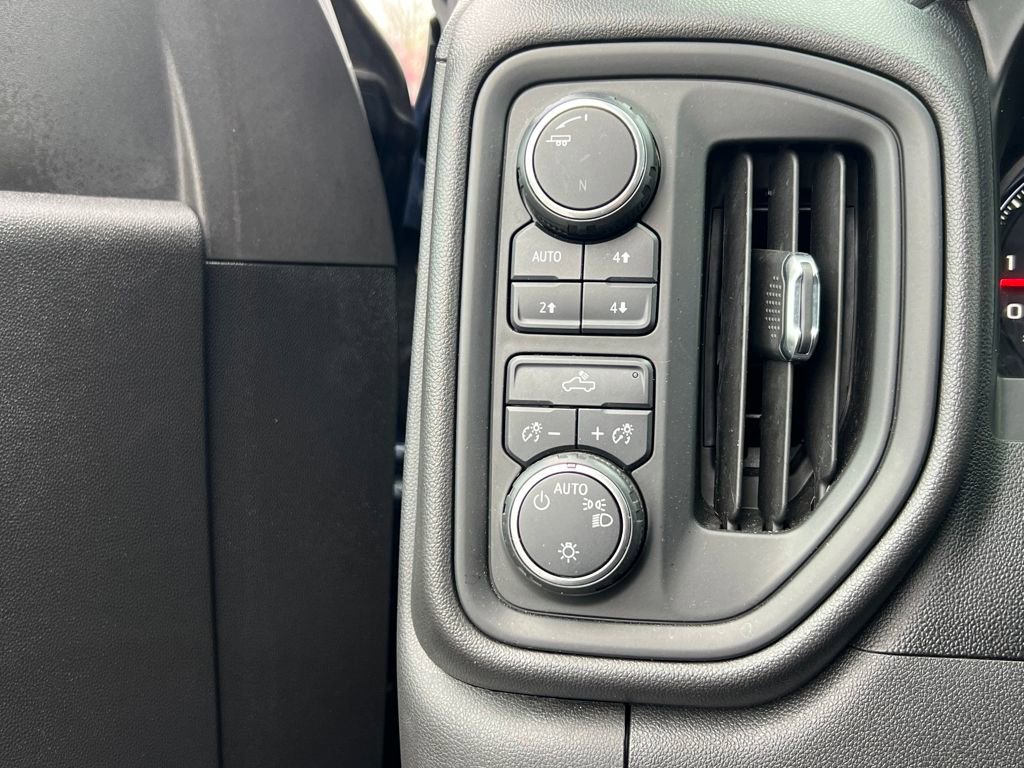 Used 2020 Chevrolet Silverado 1500 Custom Trail Boss w/ Infotainment Package image 27