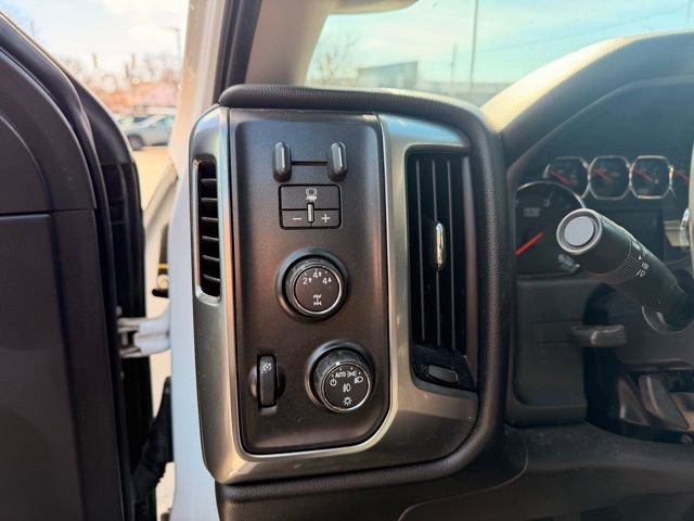 Used 2016 Chevrolet Silverado 2500 LT w/ LT Convenience Package image 11