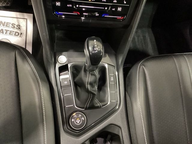 Used 2022 Volkswagen Tiguan SE image 19