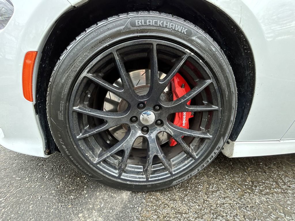 Used 2016 Dodge Charger SRT image 10