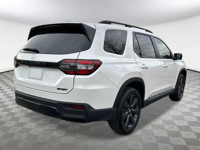 New 2026 Honda Pilot Sport image 3
