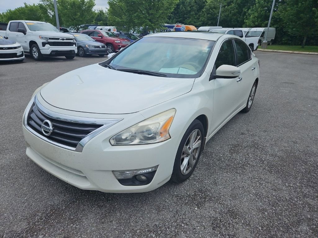 Used 2015 Nissan Altima 2.5 SL w/ Moonroof Package FWD image 3