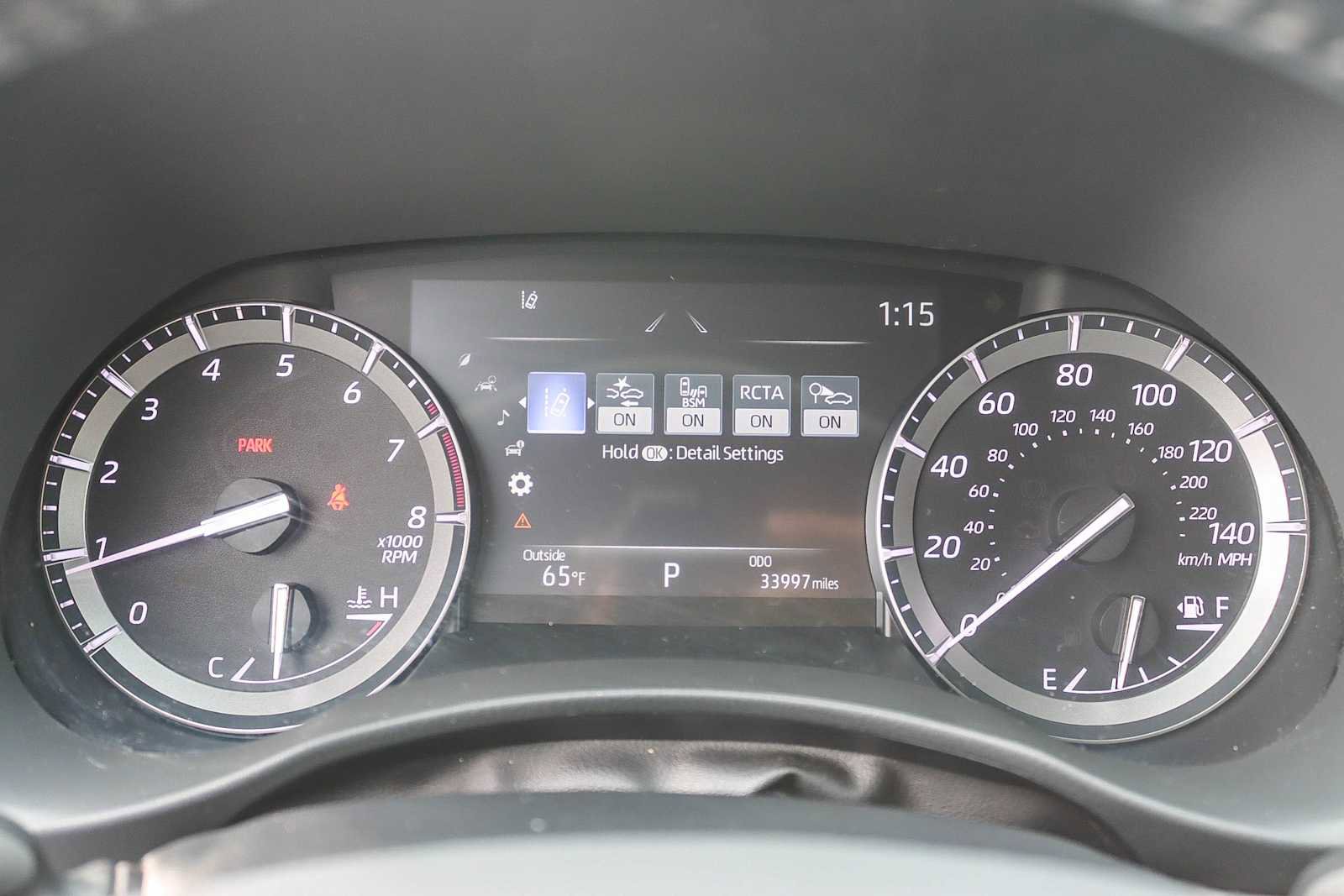 Used 2020 Toyota Highlander XLE image 24