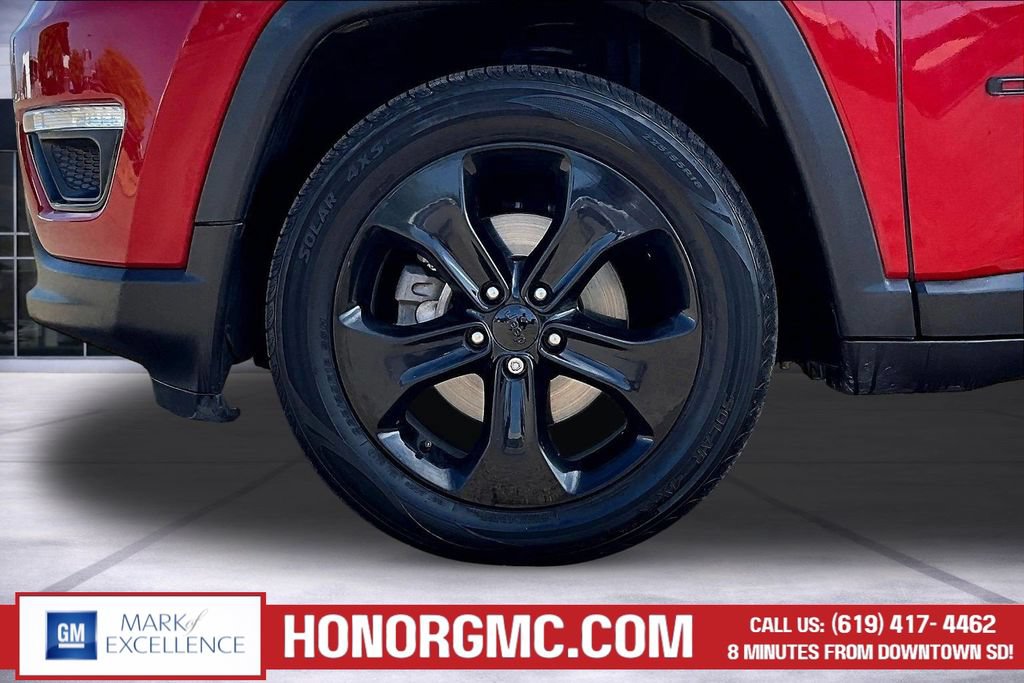 Used 2019 Jeep Compass Latitude FWD image 34