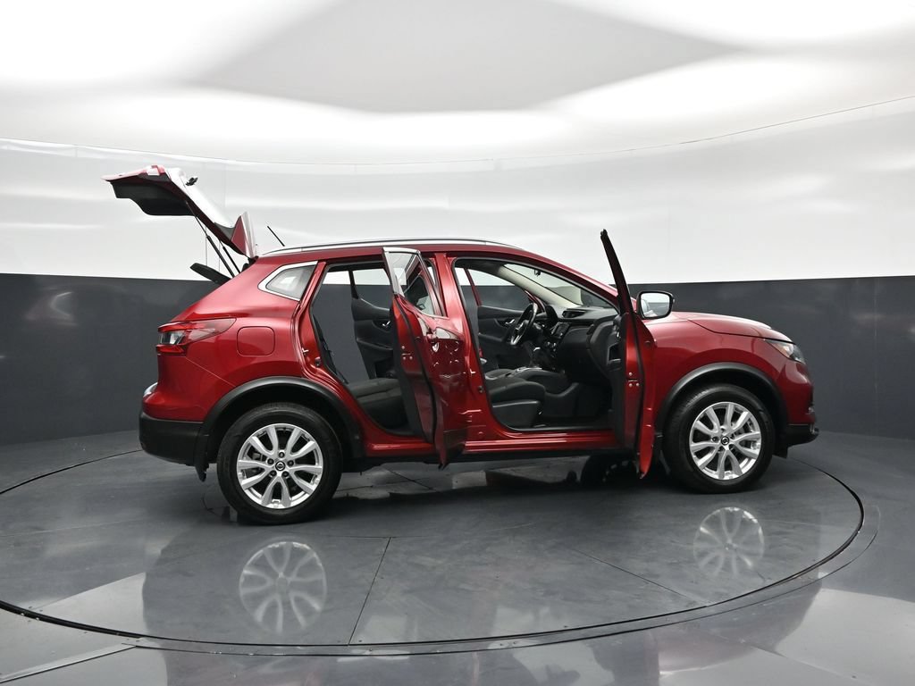 Used 2022 Nissan Rogue Sport SV FWD image 5