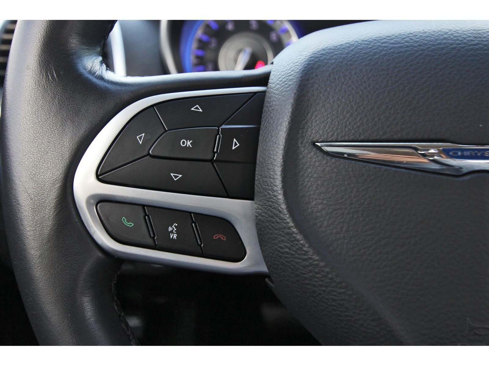 Used 2022 Chrysler 300 Touring w/ Sport Appearance Package RWD image 19