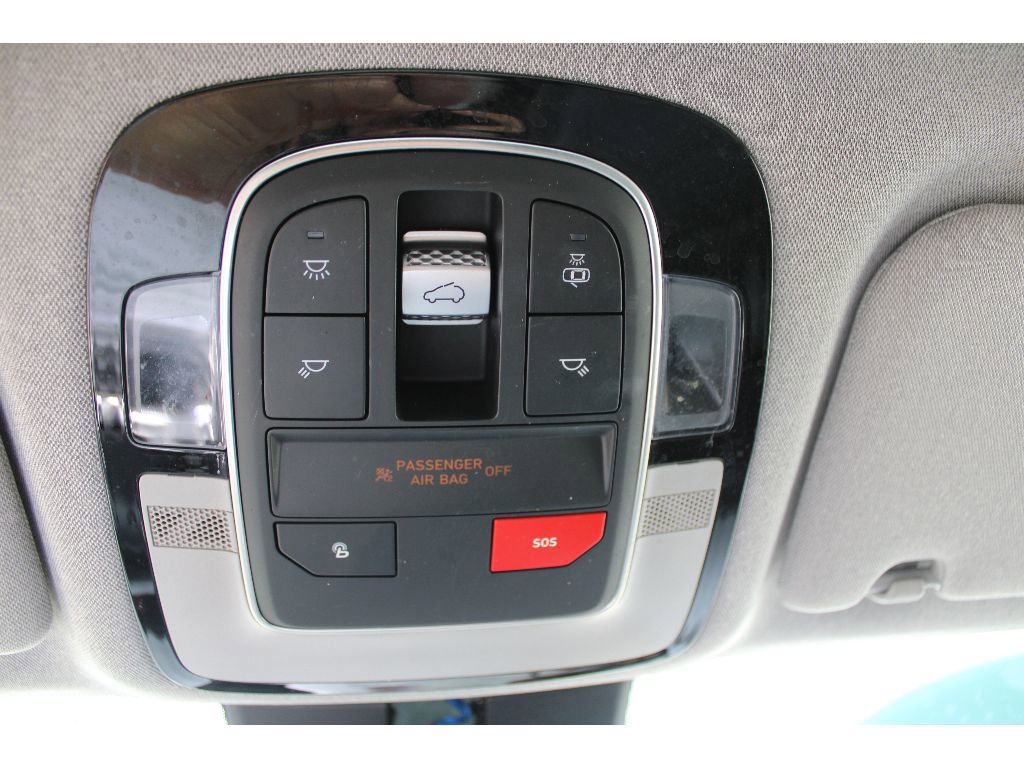 Used 2023 Hyundai Santa Fe Limited image 36