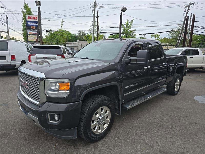 Used 2015 GMC Sierra 2500 Denali w/ Duramax Plus Package AWD/4WD image 1