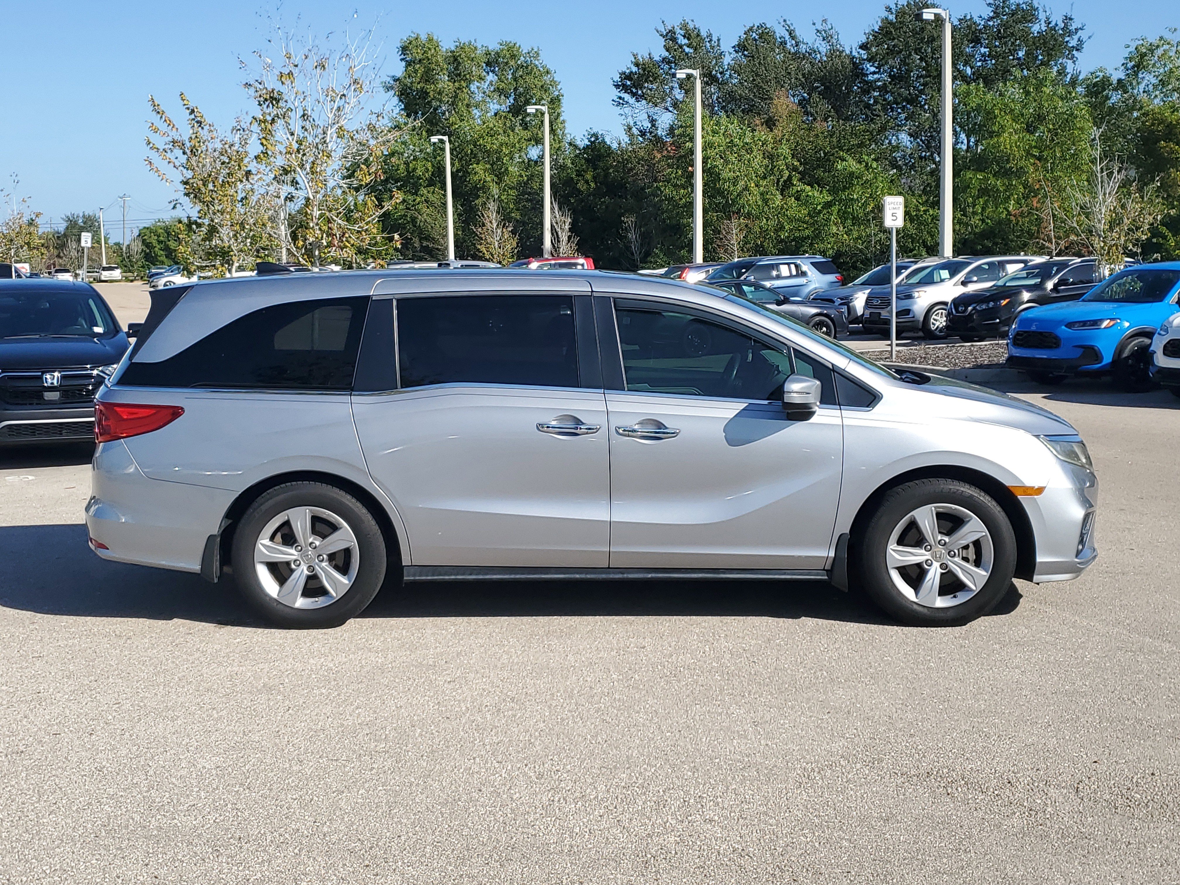 Used 2019 Honda Odyssey EX-L image 3